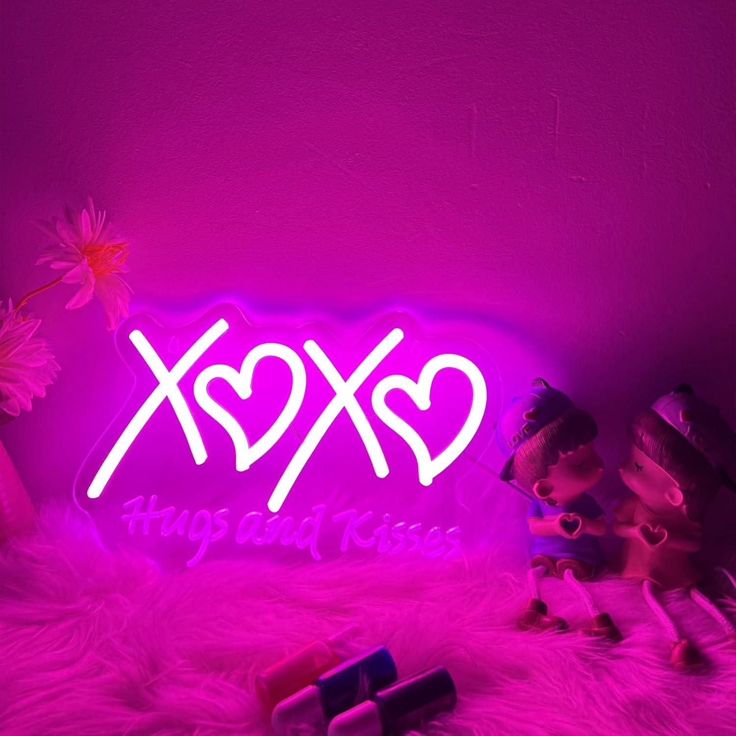XOXO ネオンサイン。抱擁とキスを表現した、USB電源式の - Neon Sign Party のレビューと価格
